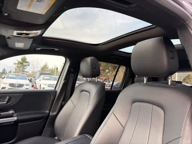 Thumbnail: 2021 Mercedes-Benz GLB - 14