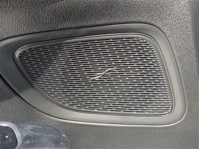 Thumbnail: 2022 Mercedes-Benz C-Class - 36