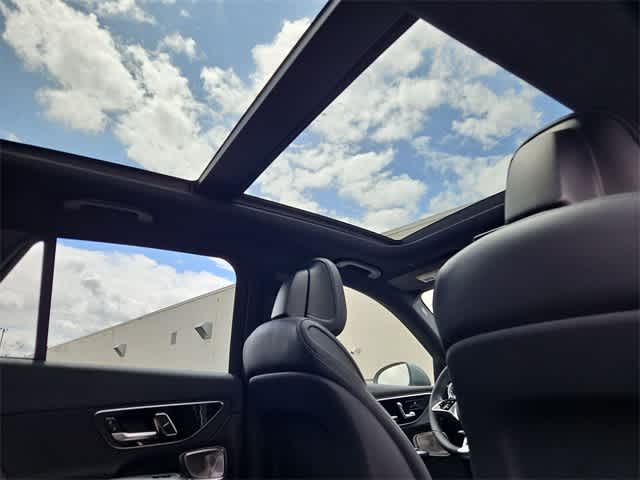 Thumbnail: 2025 Mercedes-Benz GLC - 23