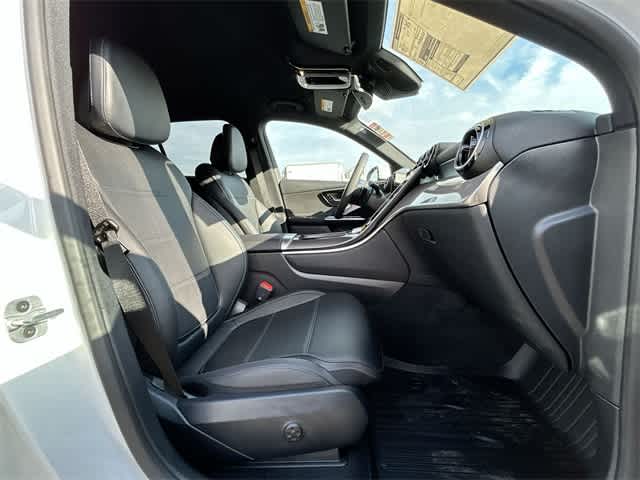 Thumbnail: 2026 Mercedes-Benz GLC - 22