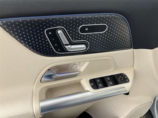 Thumbnail: 2025 Mercedes-Benz GLA - 18