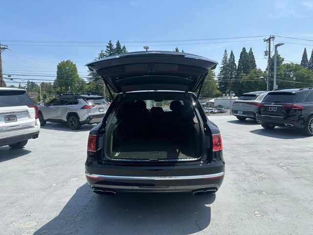 Thumbnail: 2019 Bentley Bentayga - 9