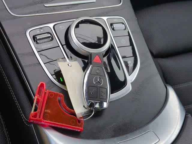 Thumbnail: 2019 Mercedes-Benz GLC - 35