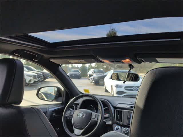 Thumbnail: 2016 Toyota RAV4 - 22