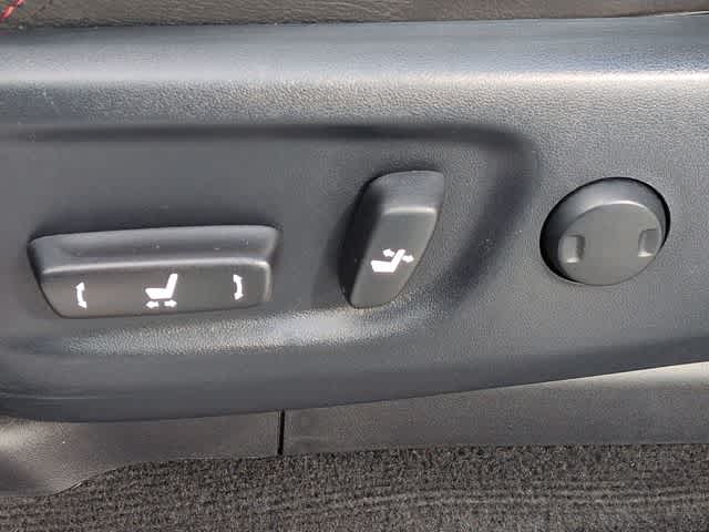 Thumbnail: 2020 Toyota 4Runner - 18