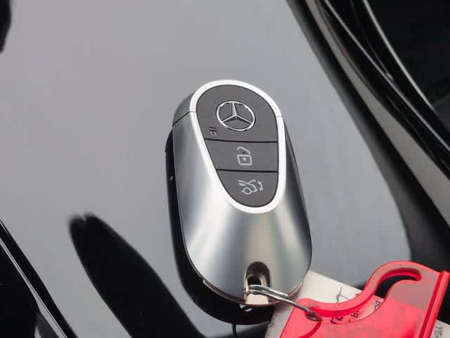 Thumbnail: 2025 Mercedes-Benz C-Class - 35