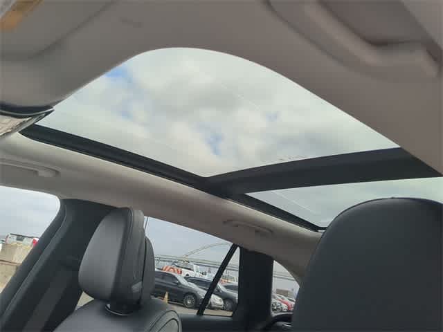 Thumbnail: 2026 Mercedes-Benz GLC - 19