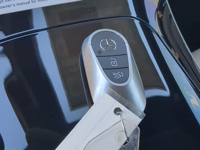 Thumbnail: 2026 Mercedes-Benz GLC - 35