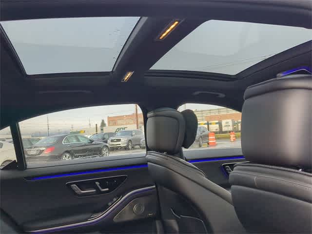 Thumbnail: 2025 Mercedes-Benz S-Class - 23