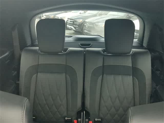 Thumbnail: 2026 Mercedes-Benz GL-Class - 38