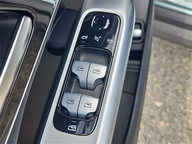 Thumbnail: 2025 Mercedes-Benz GLC - 18