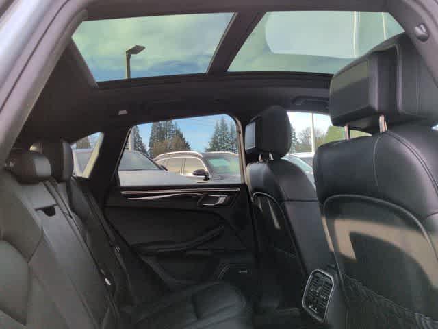 Thumbnail: 2018 Porsche Macan - 23