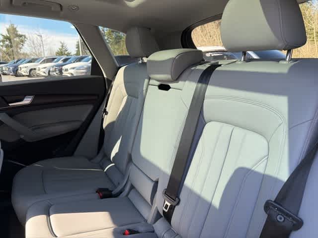 Thumbnail: 2023 Audi Q5 - 11