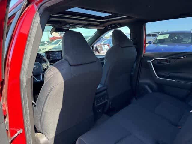 Thumbnail: 2021 Toyota RAV4 - 10