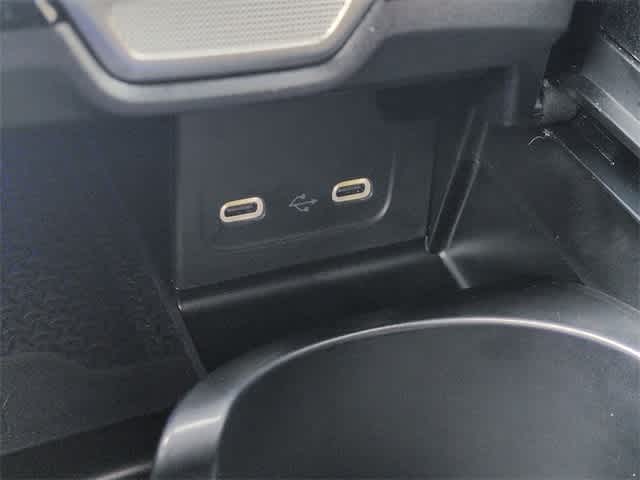 Thumbnail: 2025 Mercedes-Benz C-Class - 31