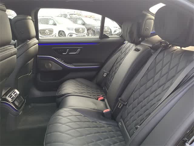 Thumbnail: 2025 Mercedes-Benz S-Class - 21