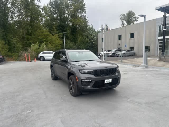 Thumbnail: 2025 Jeep Grand Cherokee - 3
