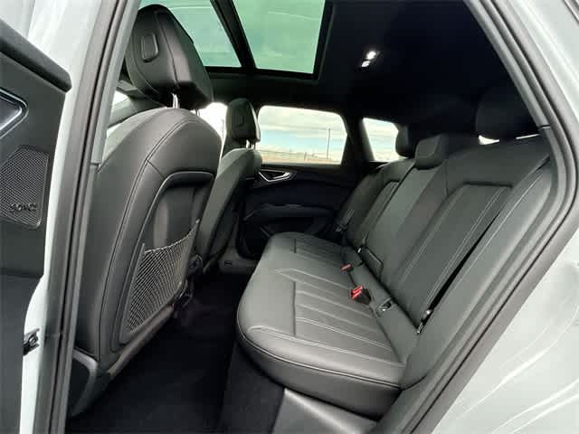 Thumbnail: 2023 Audi Q4 e-tron - 20