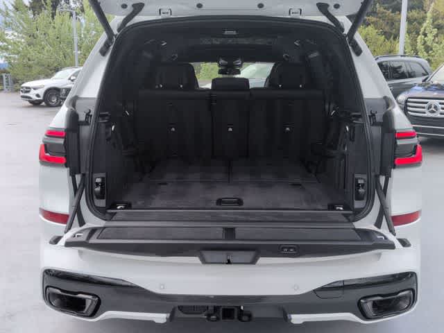 Thumbnail: 2024 BMW X7 - 36