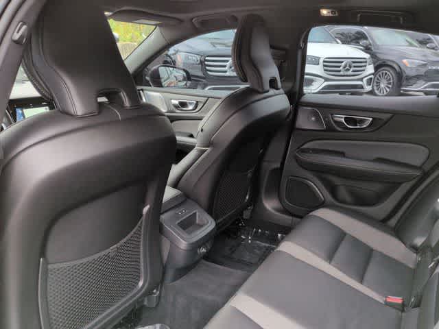 Thumbnail: 2019 Volvo S60 - 19