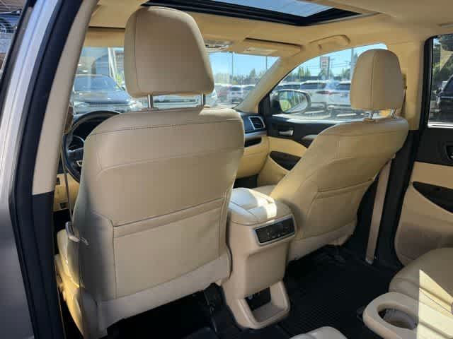 Thumbnail: 2016 Toyota Highlander - 11