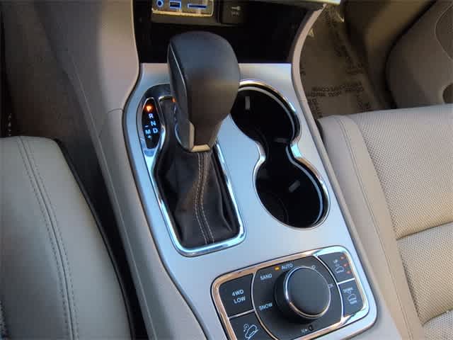 Thumbnail: 2017 Jeep Grand Cherokee - 34