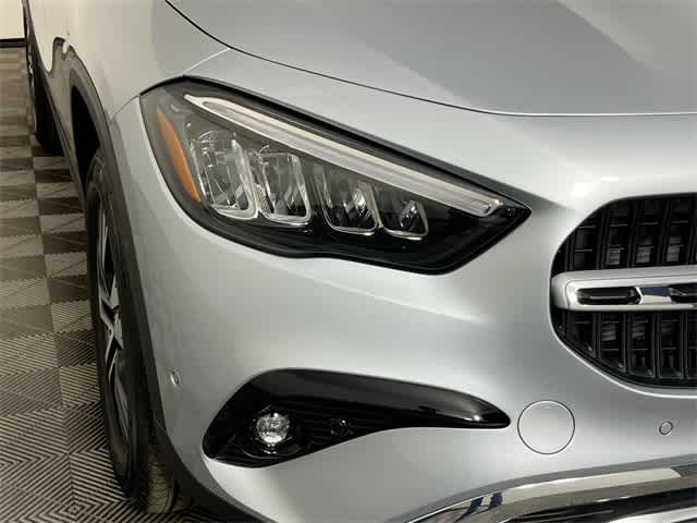 Thumbnail: 2025 Mercedes-Benz GLA - 11