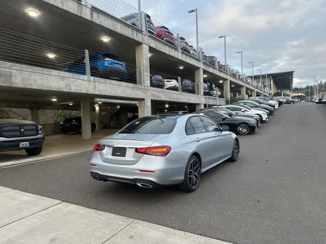 Thumbnail: 2022 Mercedes-Benz E-Class - 5