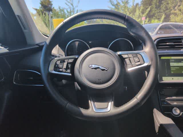 Thumbnail: 2020 Jaguar F-Pace - 25