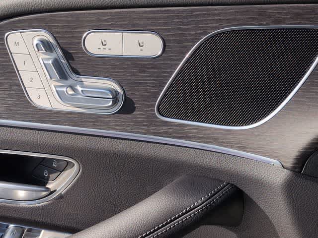 Thumbnail: 2026 Mercedes-Benz GLE - 30