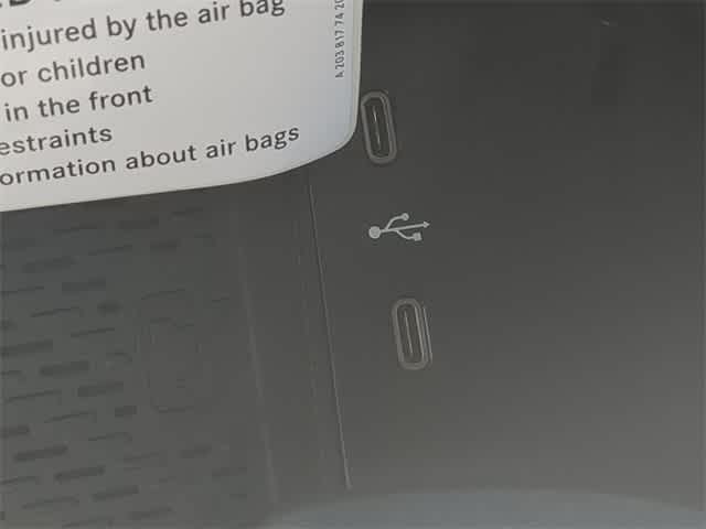 Thumbnail: 2025 Mercedes-Benz GL-Class - 32