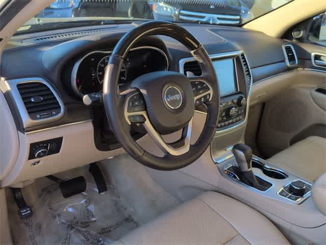 Thumbnail: 2017 Jeep Grand Cherokee - 10