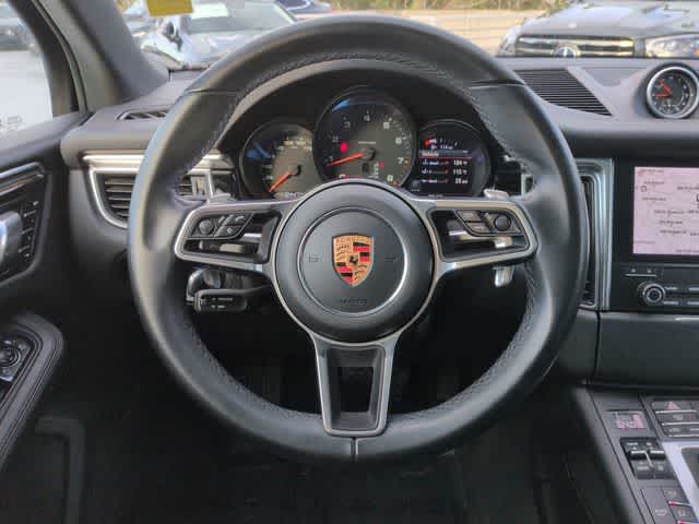 Thumbnail: 2018 Porsche Macan - 25