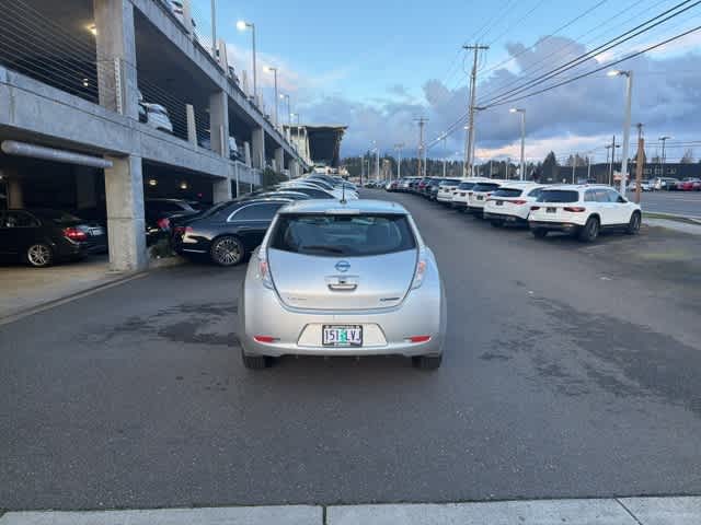 Thumbnail: 2016 Nissan Leaf - 6