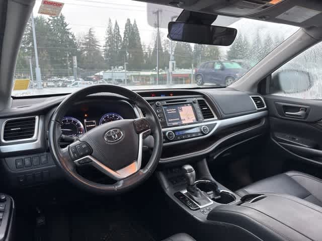 Thumbnail: 2019 Toyota Highlander - 12