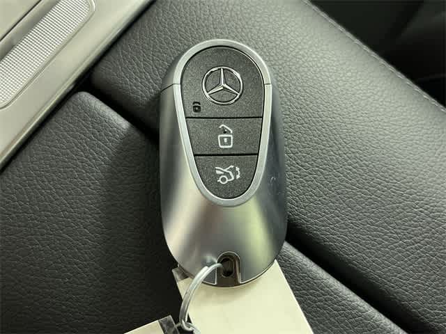 Thumbnail: 2025 Mercedes-Benz C-Class - 37