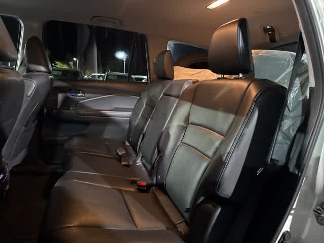 Thumbnail: 2017 Honda Pilot - 9