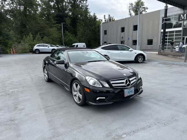 Thumbnail: 2011 Mercedes-Benz E-Class - 3