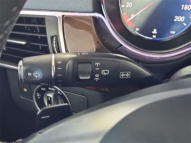 Thumbnail: 2013 Mercedes-Benz M-Class - 28