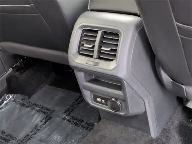 Thumbnail: 2024 Volkswagen Tiguan - 21