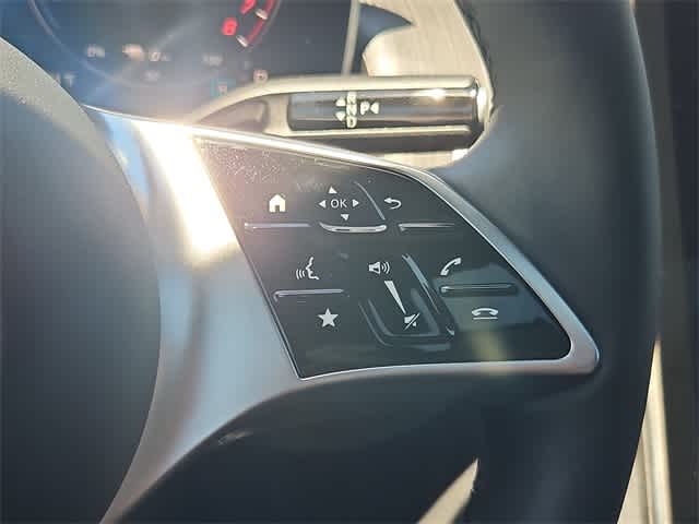 Thumbnail: 2025 Mercedes-Benz GLC - 27