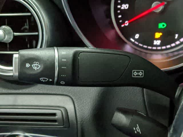 Thumbnail: 2022 Mercedes-Benz GLC - 34