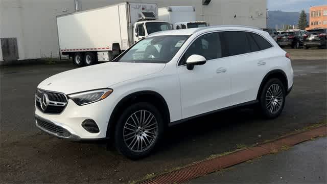 Thumbnail: 2026 Mercedes-Benz GLC - 4