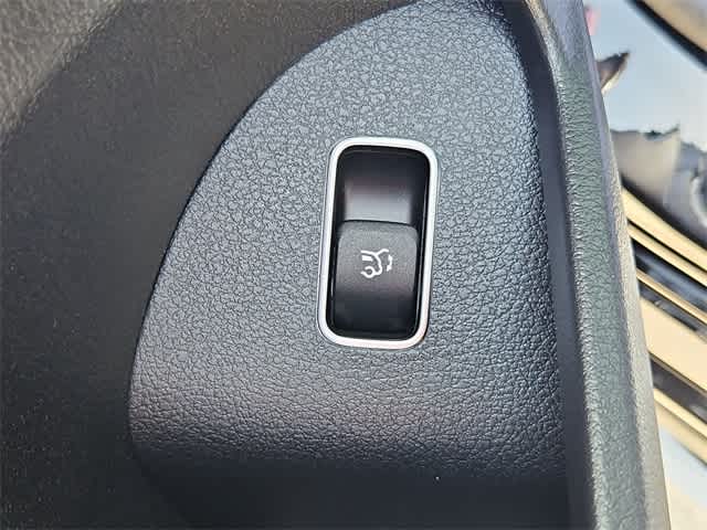 Thumbnail: 2025 Mercedes-Benz GLE - 42