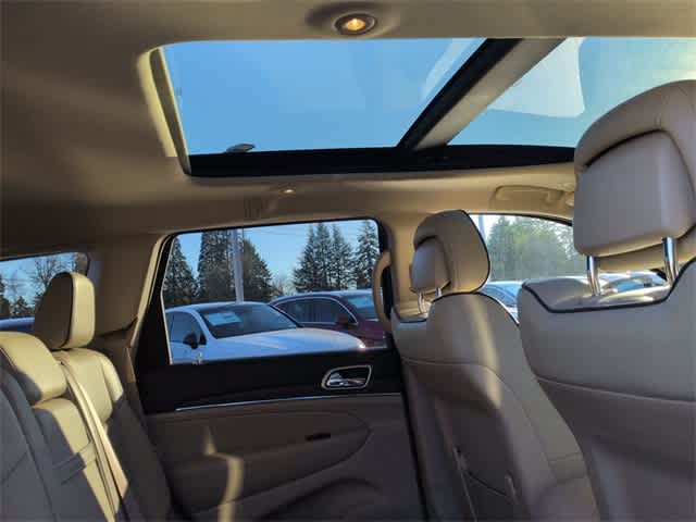 Thumbnail: 2017 Jeep Grand Cherokee - 23