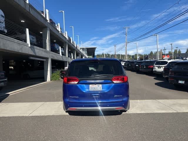 Thumbnail: 2018 Chrysler Pacifica - 6