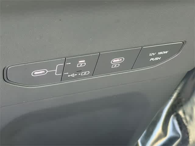 Thumbnail: 2024 Kia EV9 - 34