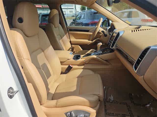 Thumbnail: 2014 Porsche Cayenne - 24