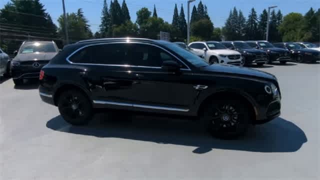 Thumbnail: 2019 Bentley Bentayga - 9