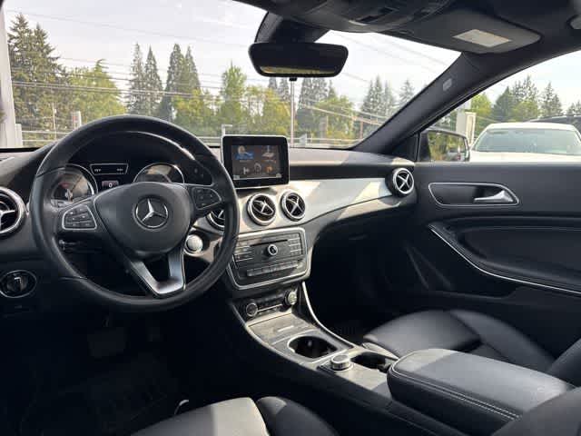 Thumbnail: 2016 Mercedes-Benz GLA - 12